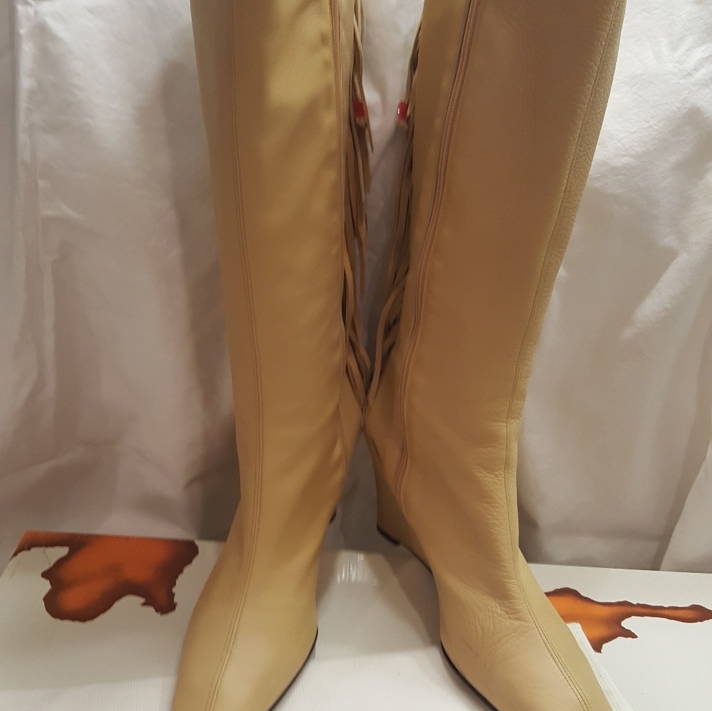Donald J Pliner Wedge Hill Boots